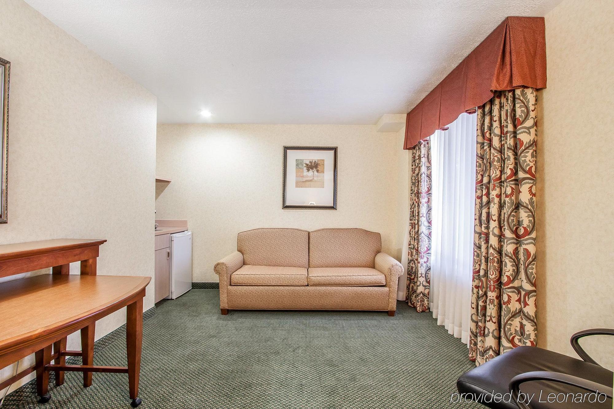 Comfort Inn Conference Center Гіллсборо Екстер'єр фото